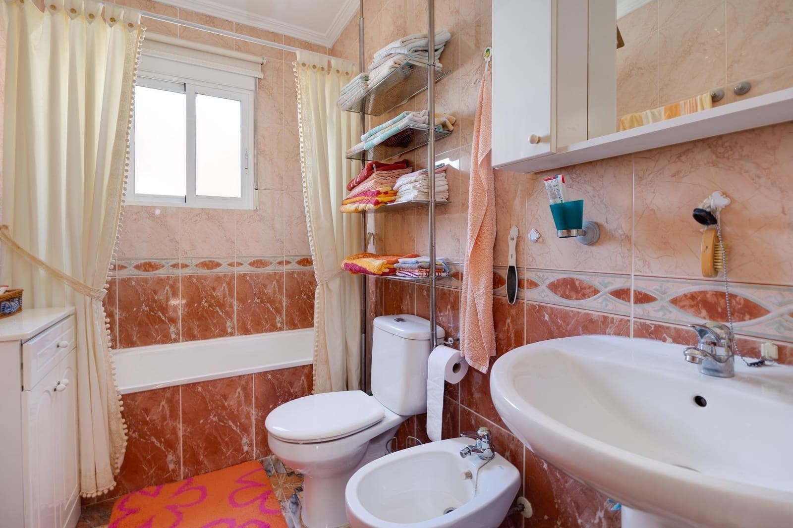 4 sypialnia Willa na sprzedaż w Playa Flamenca z garażem - 315 000 € (Ref: 9436244)