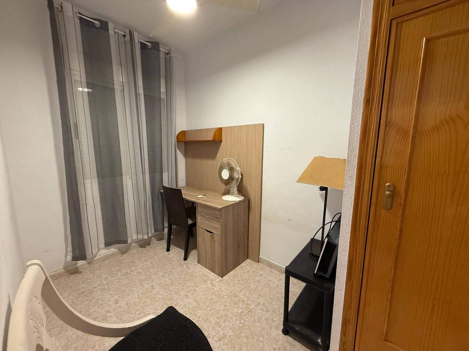 3 quarto Apartamento para venda em Torrevieja com piscina - 160 000 € (Ref: 9436245)