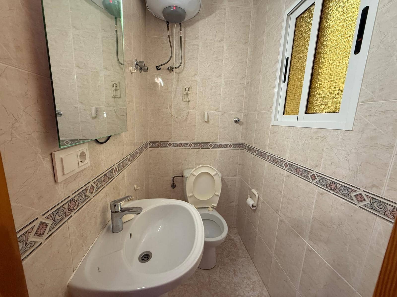 3 quarto Apartamento para venda em Torrevieja com piscina - 160 000 € (Ref: 9436245)