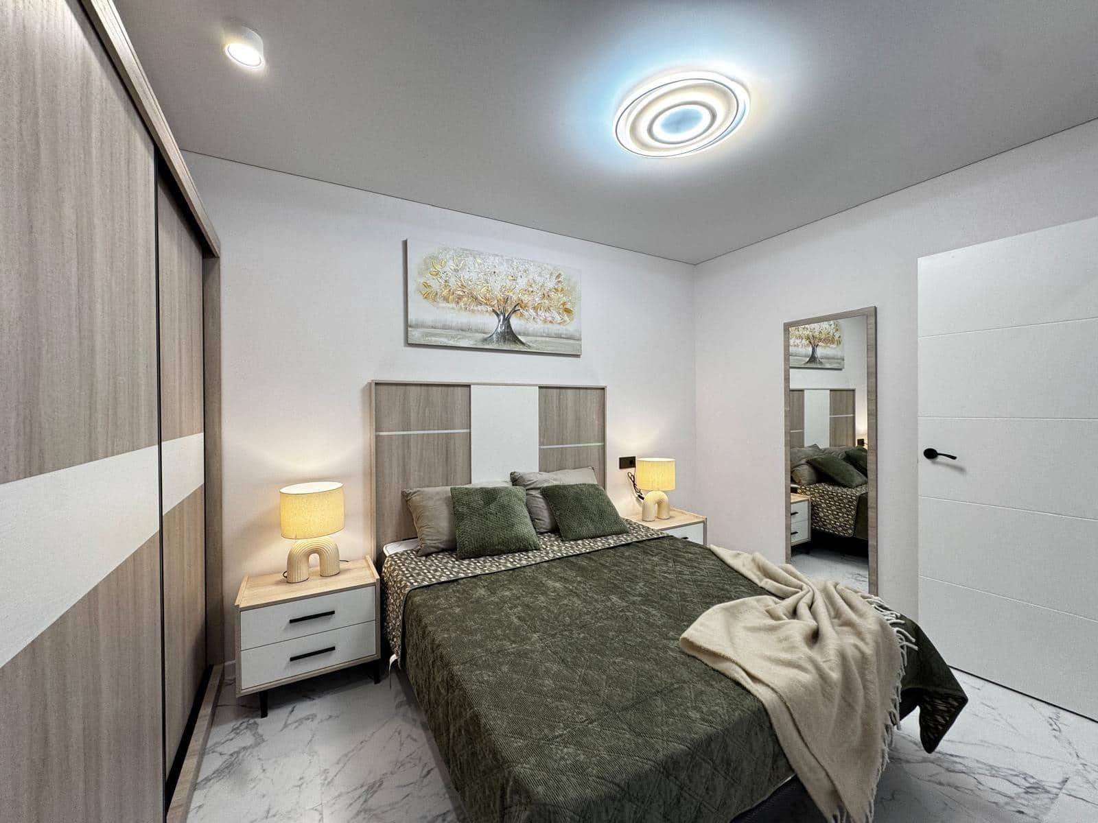 Bungalow de 1 habitación en Torrevieja en venta - 125.000 € (Ref: 9437814)