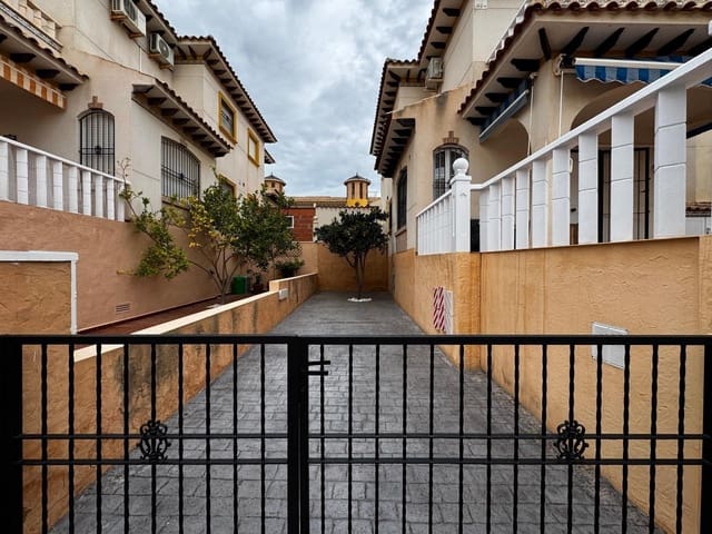 2 soveværelse Rækkehus til salg i Lomas de Cabo Roig - Los Dolses, Orihuela med swimmingpool - € 245.000 (Ref: 9437815)