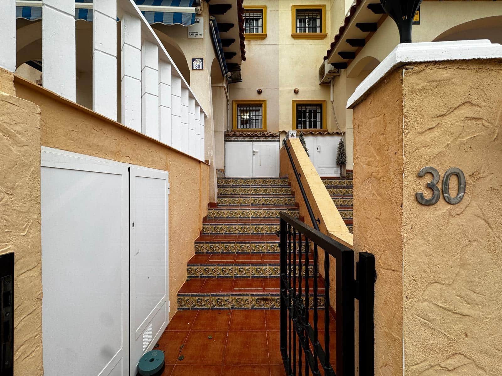 2 sypialnia Dom szeregowy na sprzedaż w Orihuela Costa z basenem - 245 000 € (Ref: 9437815)