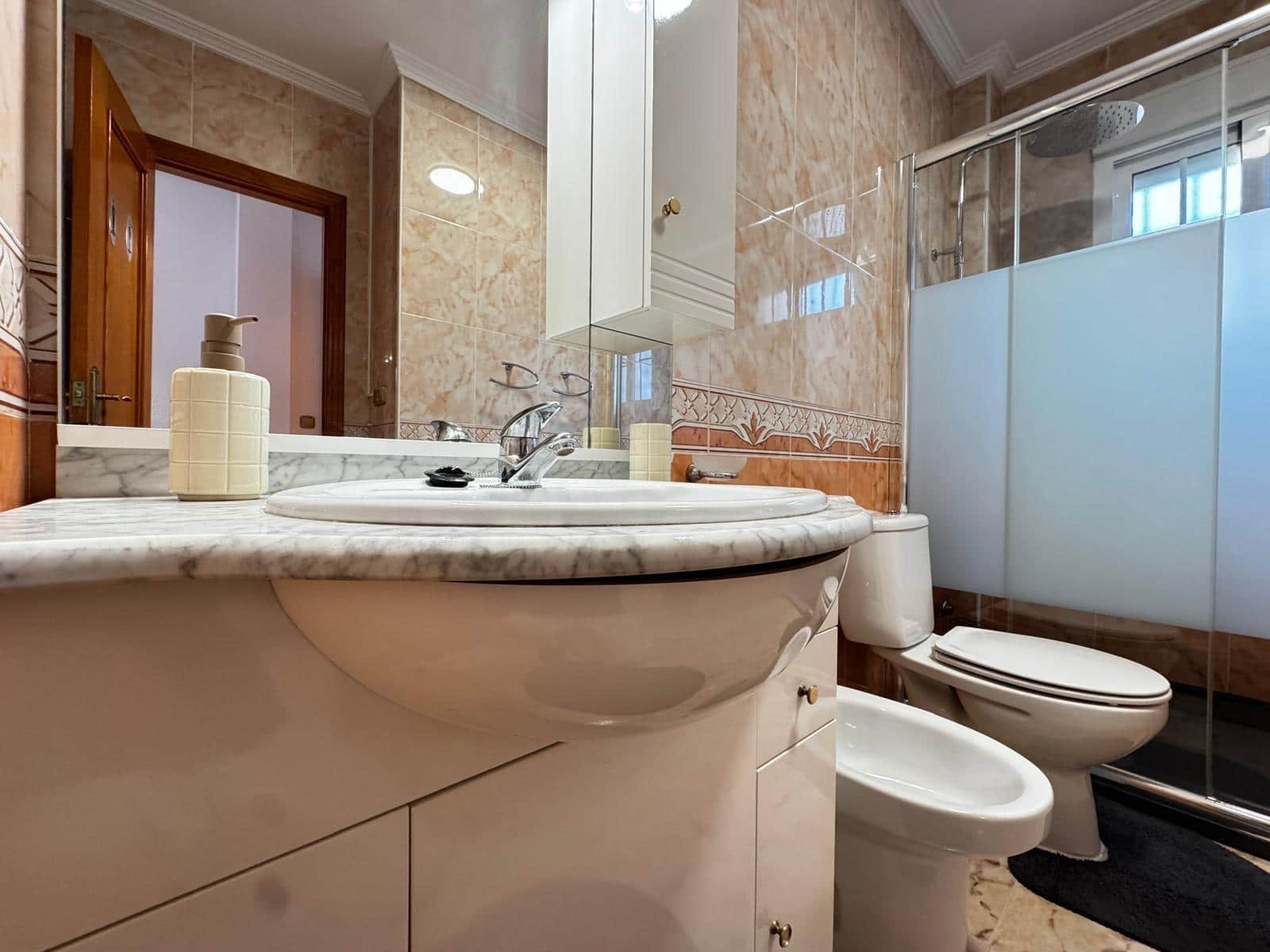 2 sypialnia Dom szeregowy na sprzedaż w Orihuela Costa z basenem - 245 000 € (Ref: 9437815)