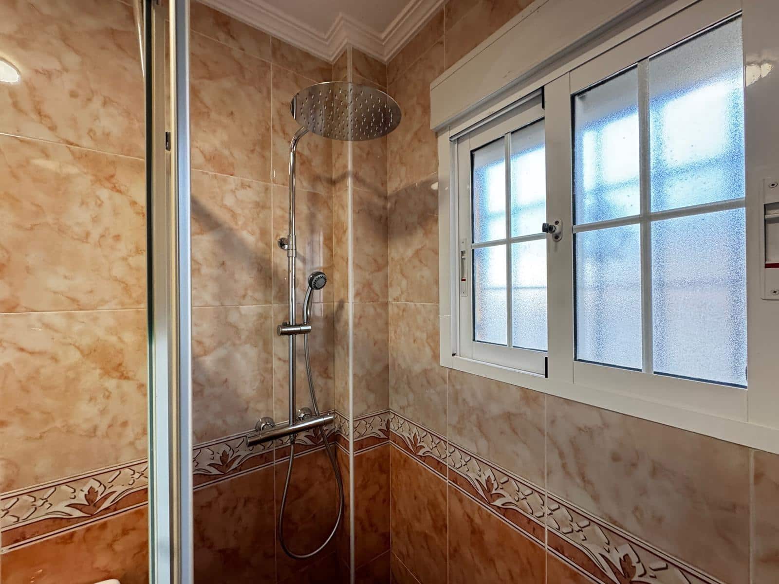 2 sypialnia Dom szeregowy na sprzedaż w Orihuela Costa z basenem - 245 000 € (Ref: 9437815)