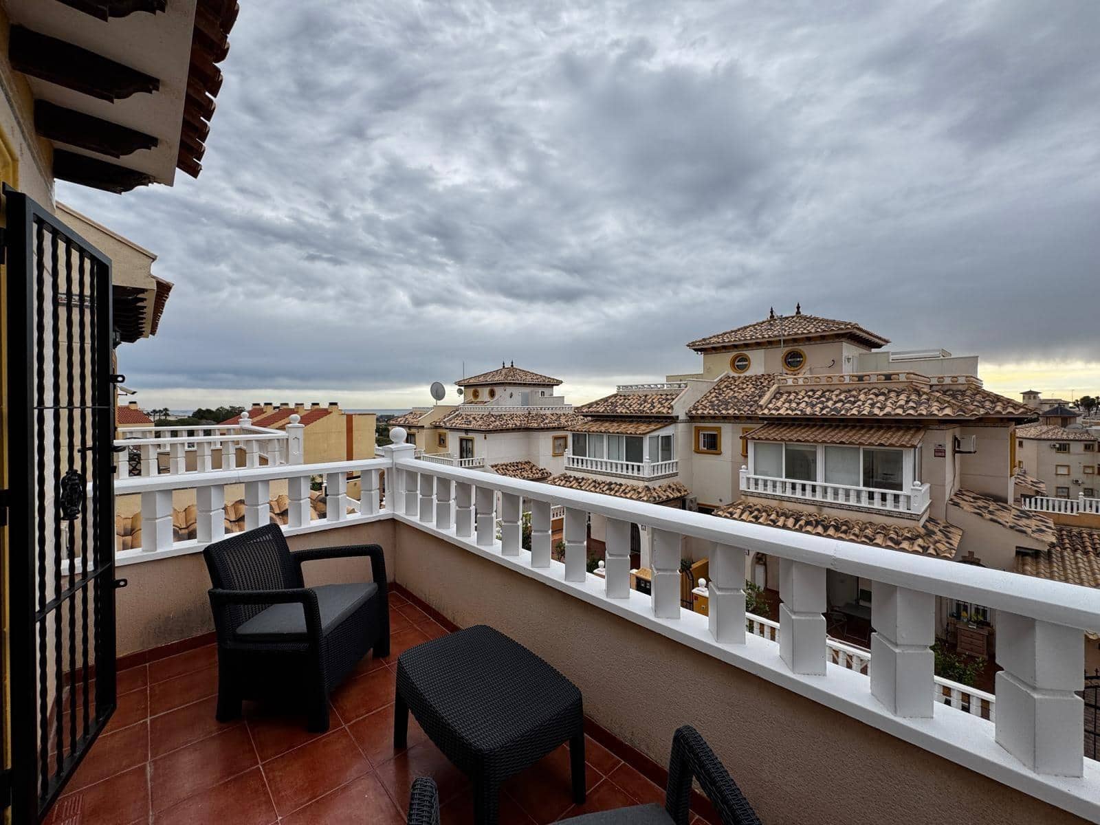 2 sypialnia Dom szeregowy na sprzedaż w Orihuela Costa z basenem - 245 000 € (Ref: 9437815)