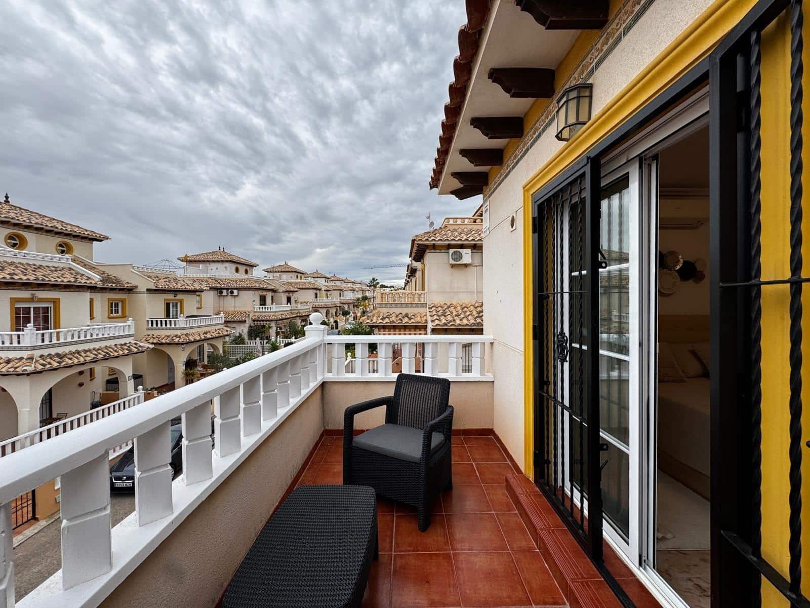 2 sypialnia Dom szeregowy na sprzedaż w Orihuela Costa z basenem - 245 000 € (Ref: 9437815)