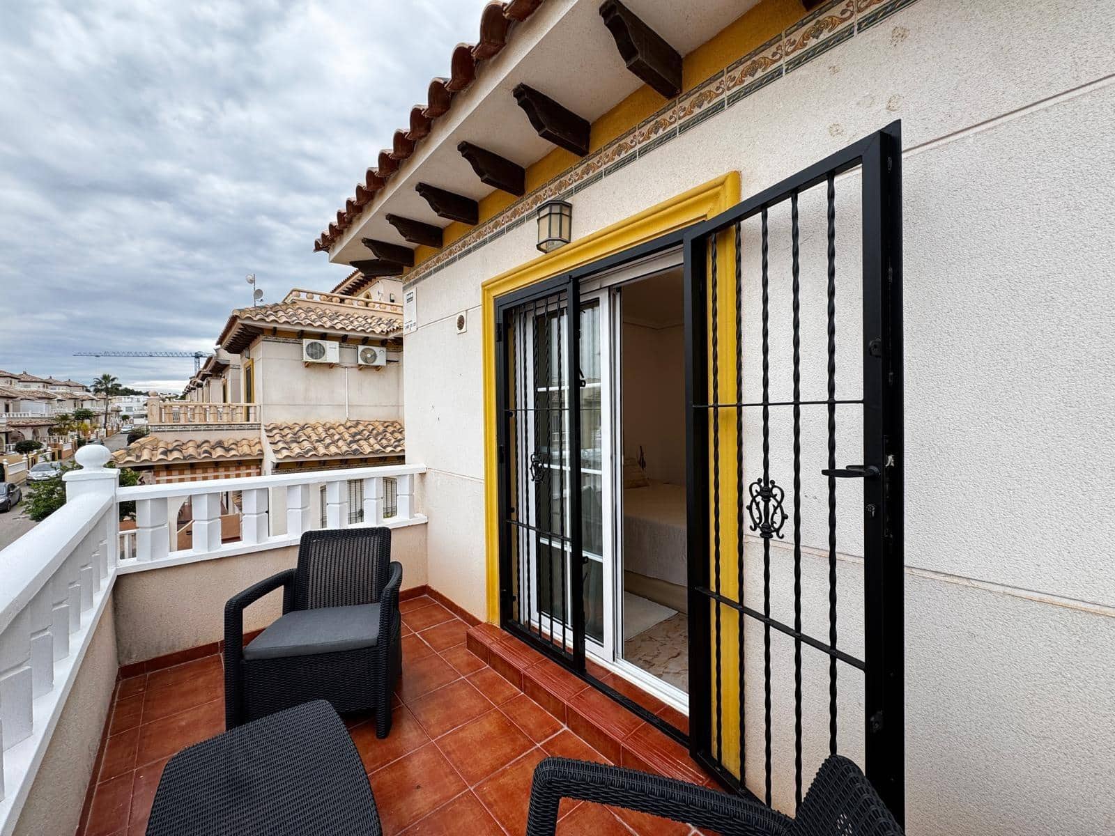 2 sypialnia Dom szeregowy na sprzedaż w Orihuela Costa z basenem - 245 000 € (Ref: 9437815)