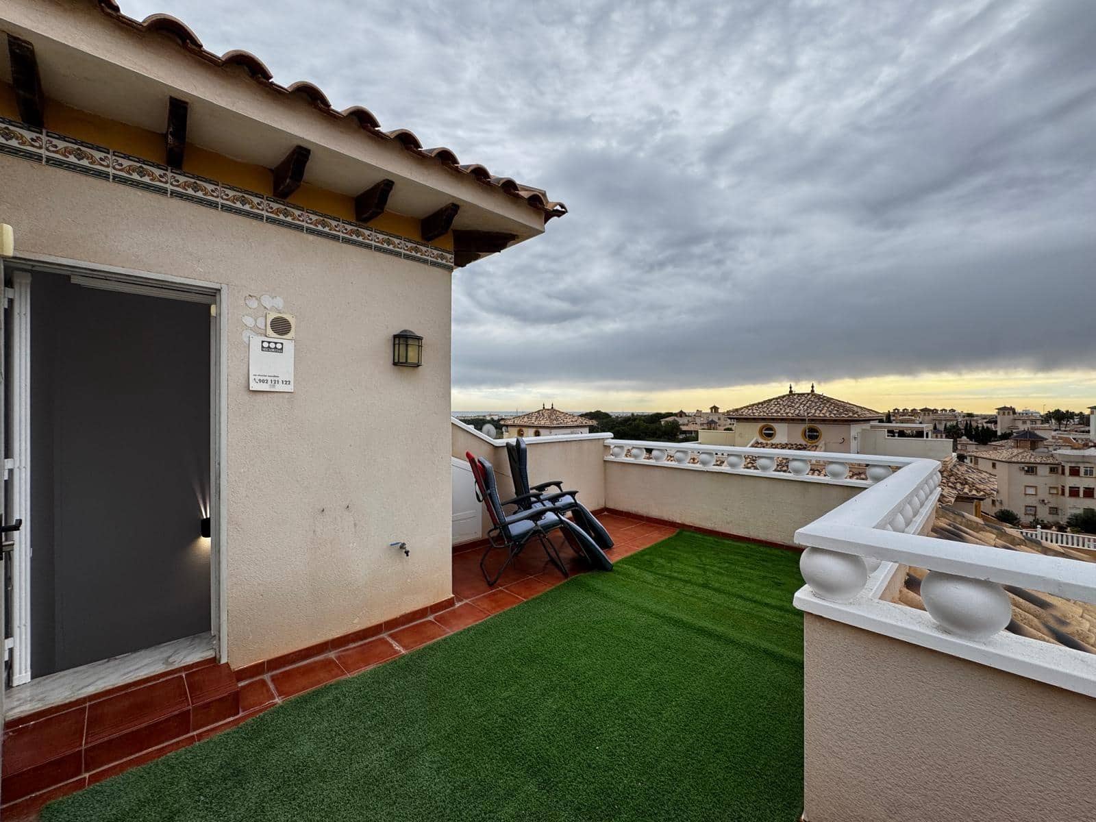 2 sypialnia Dom szeregowy na sprzedaż w Orihuela Costa z basenem - 245 000 € (Ref: 9437815)