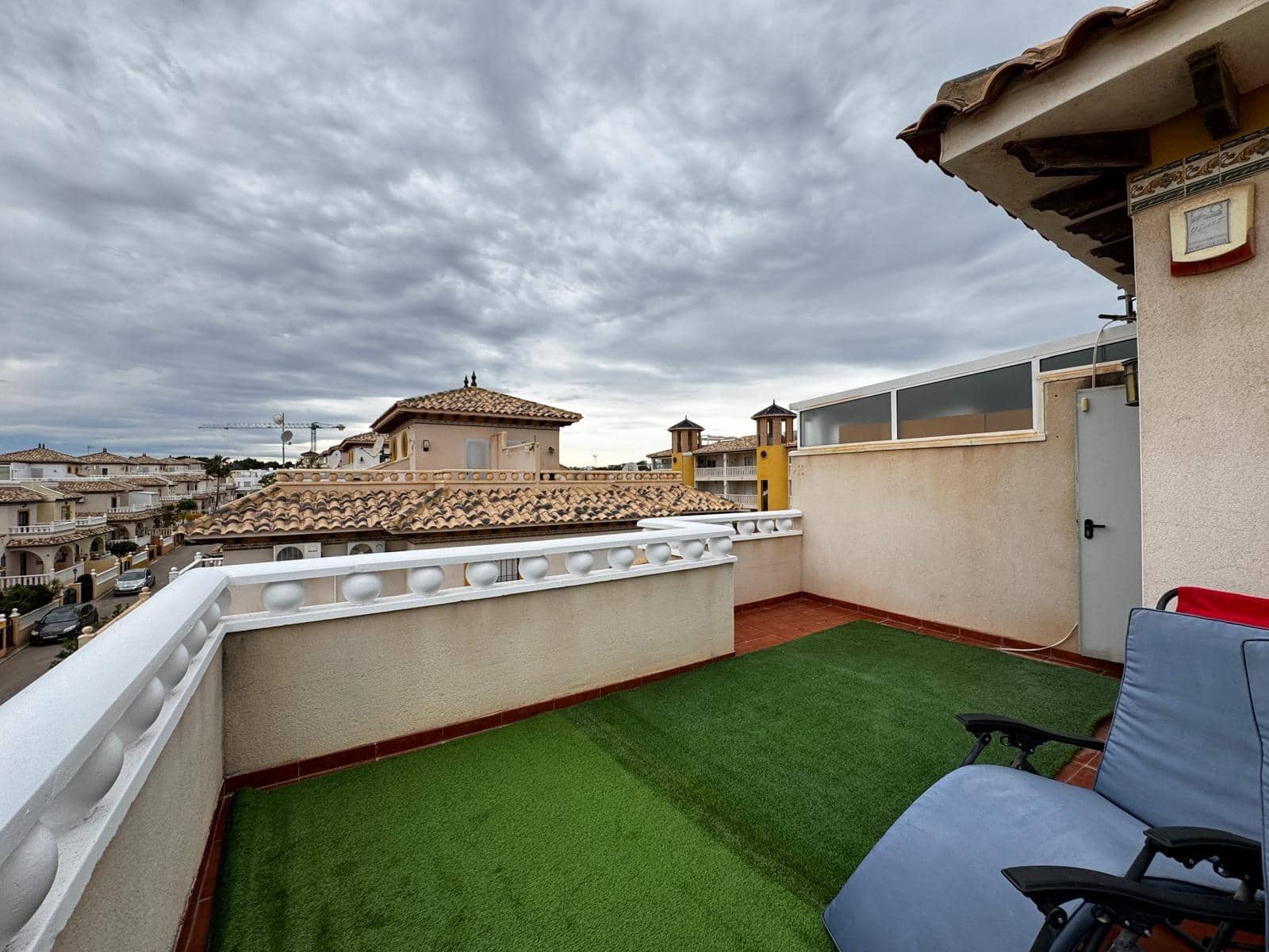 2 sypialnia Dom szeregowy na sprzedaż w Orihuela Costa z basenem - 245 000 € (Ref: 9437815)