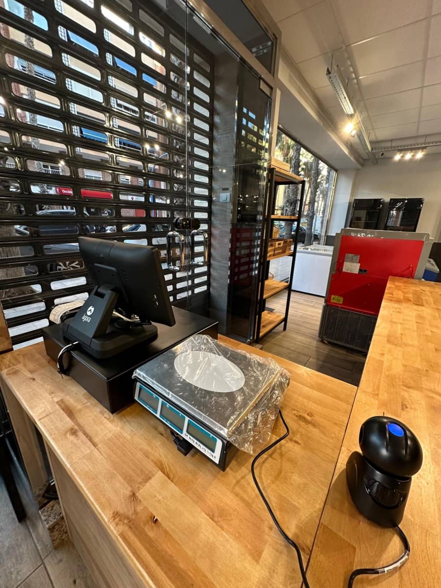 Kommersiell til salgs i Alicante by - € 209 000 (Ref: 9440124)