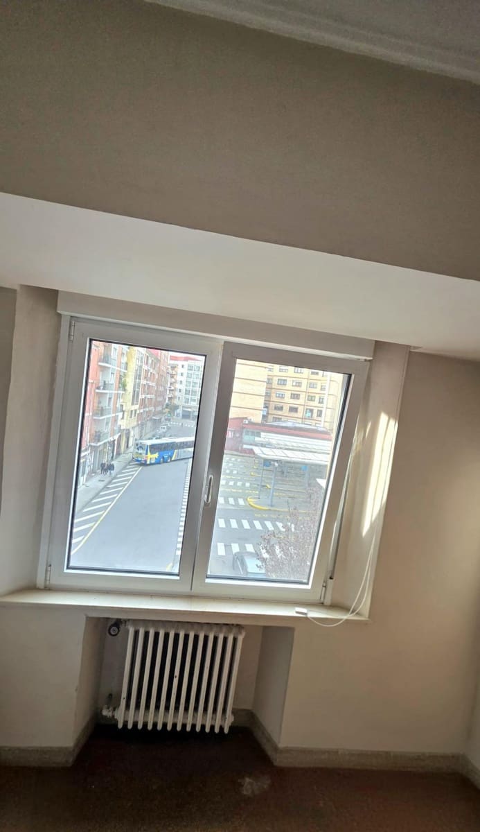 3 soveværelse Lejlighed til salg i Gijon - € 260.000 (Ref: 9440125)