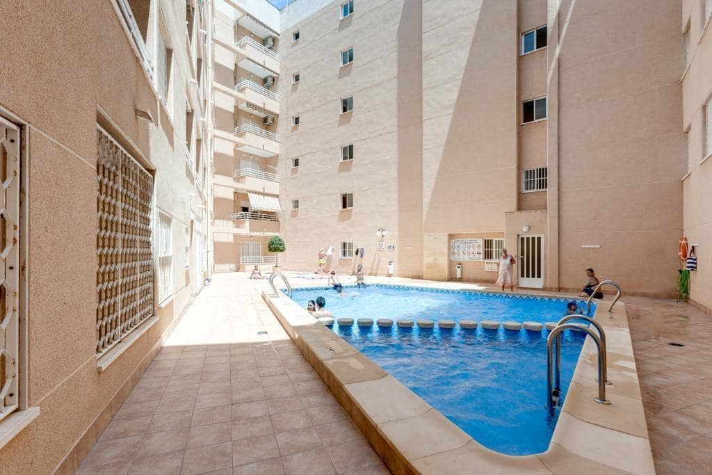 1 camera da letto Appartamento in vendita in Torrevieja con piscina - 105.000 € (Rif: 9440129)