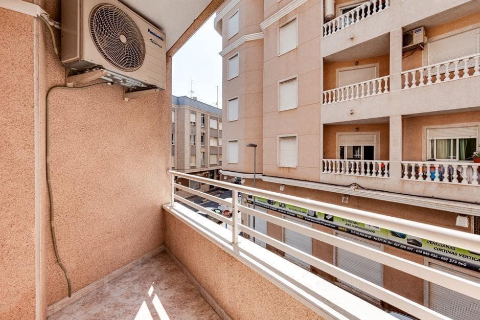 1 camera da letto Appartamento in vendita in Torrevieja con piscina - 105.000 € (Rif: 9440129)