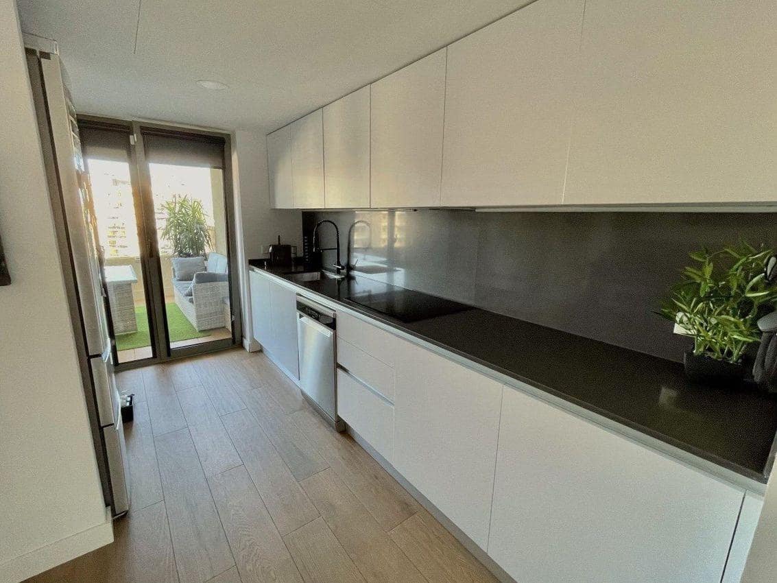 3 bedroom Apartment for sale in Alicante / Alacant city with pool garage - € 730,000 (Ref: 9440130)