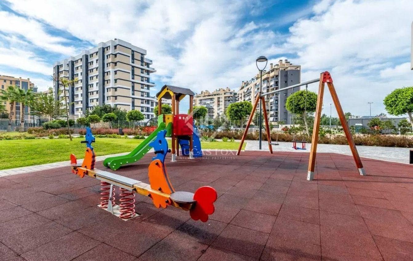 3 bedroom Apartment for sale in Alicante / Alacant city with pool garage - € 730,000 (Ref: 9440130)