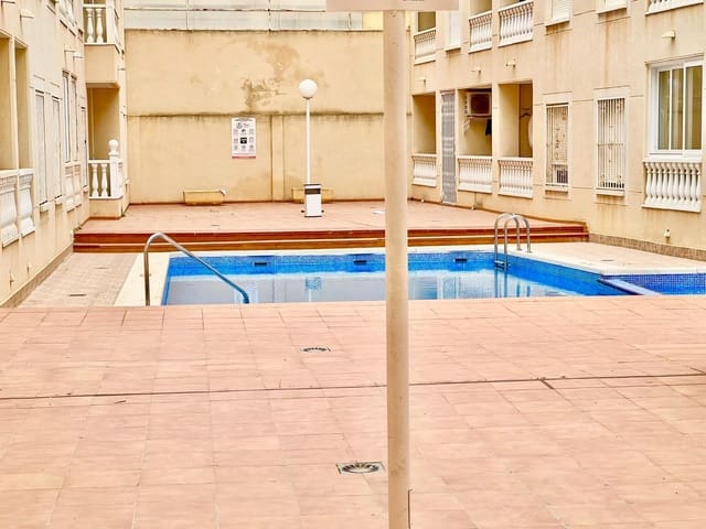 1 Zimmer Penthouse zu verkaufen in Playa de los Locos, Torrevieja mit Pool Garage - 119.900 € (Ref: 9446332)