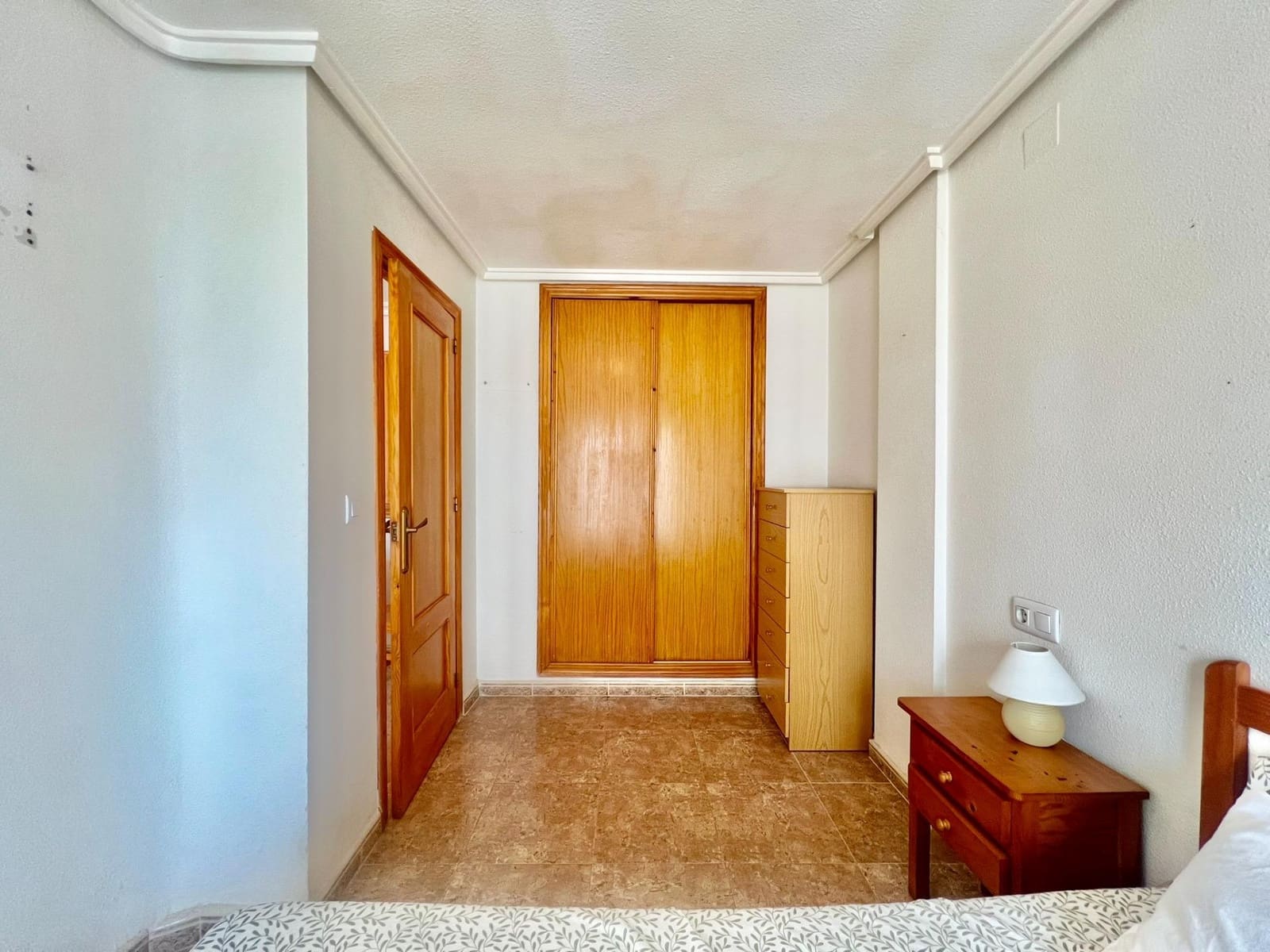 1 soverom Penthouse til salgs i Torrevieja med svømmebasseng garasje - € 119 900 (Ref: 9446332)