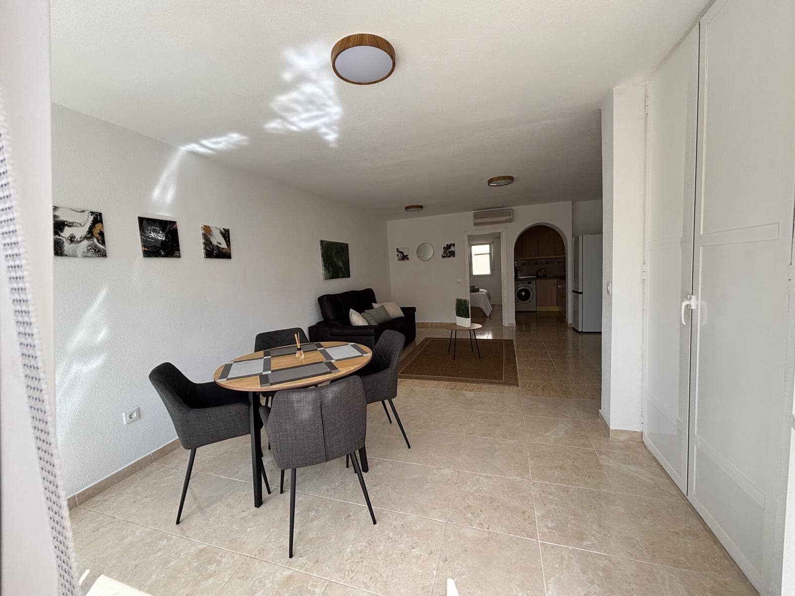 1 sovrum Lägenhet till salu i Torrevieja med pool - 142 900 € (Ref: 9449172)