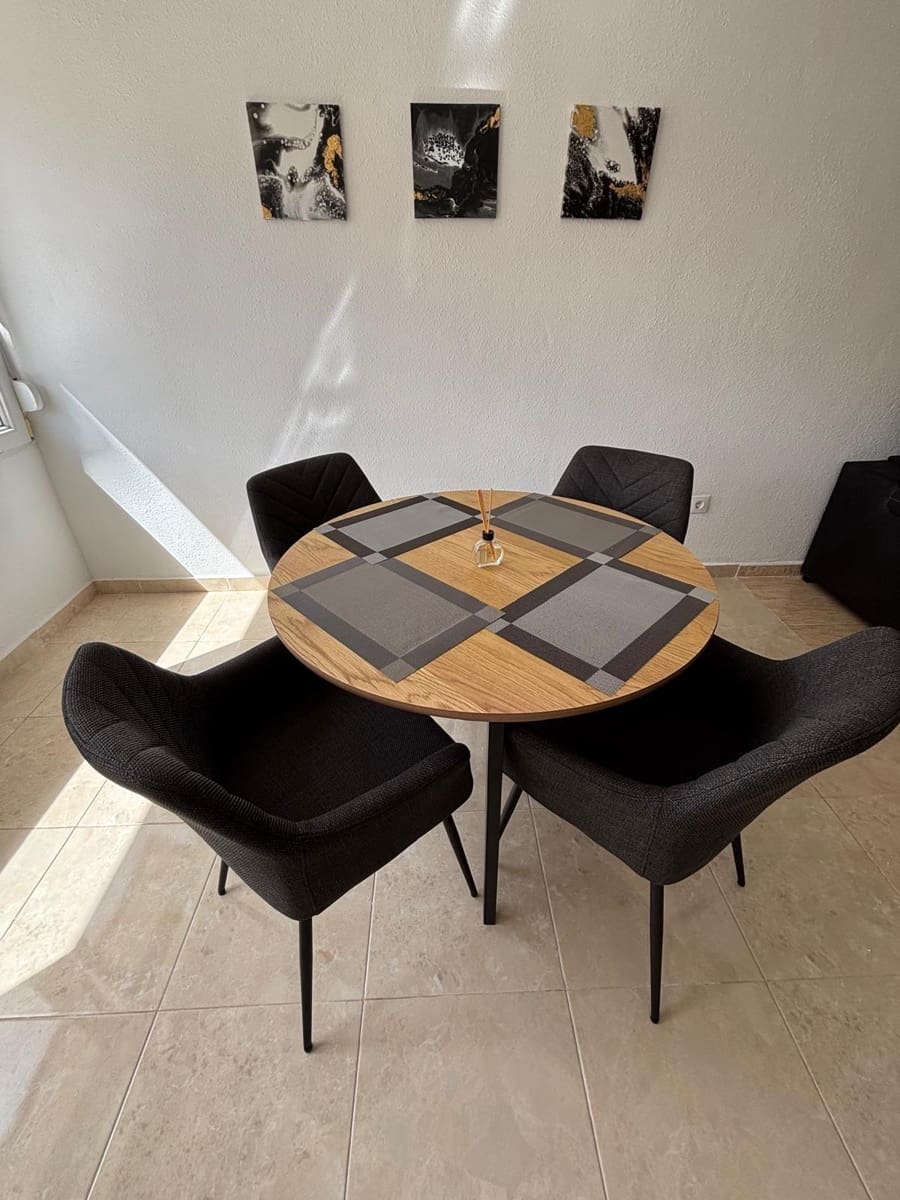 1 sovrum Lägenhet till salu i Torrevieja med pool - 142 900 € (Ref: 9449172)