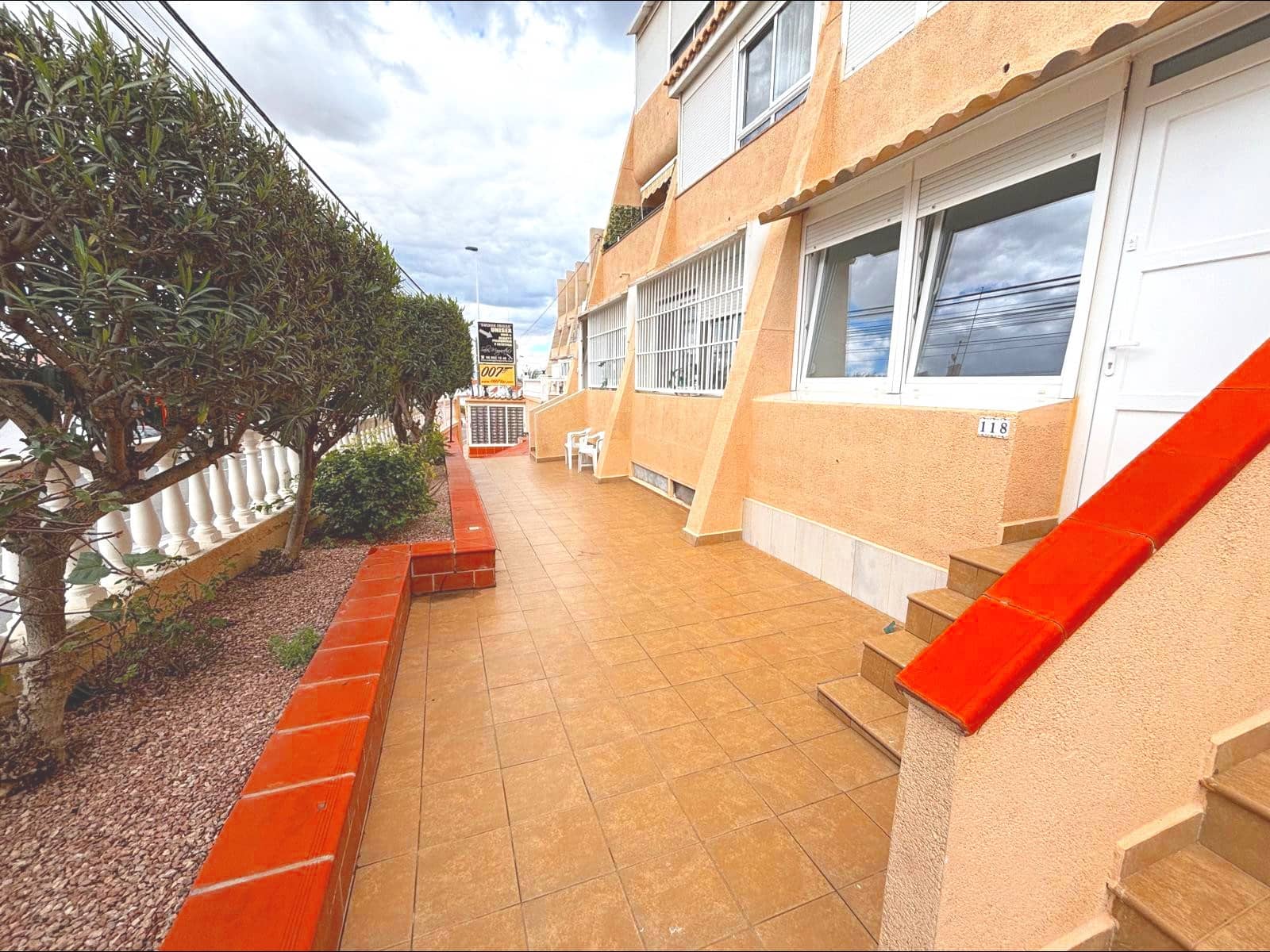 1 soverom Leilighet til salgs i Torrevieja med svømmebasseng - € 137 900 (Ref: 9449172)