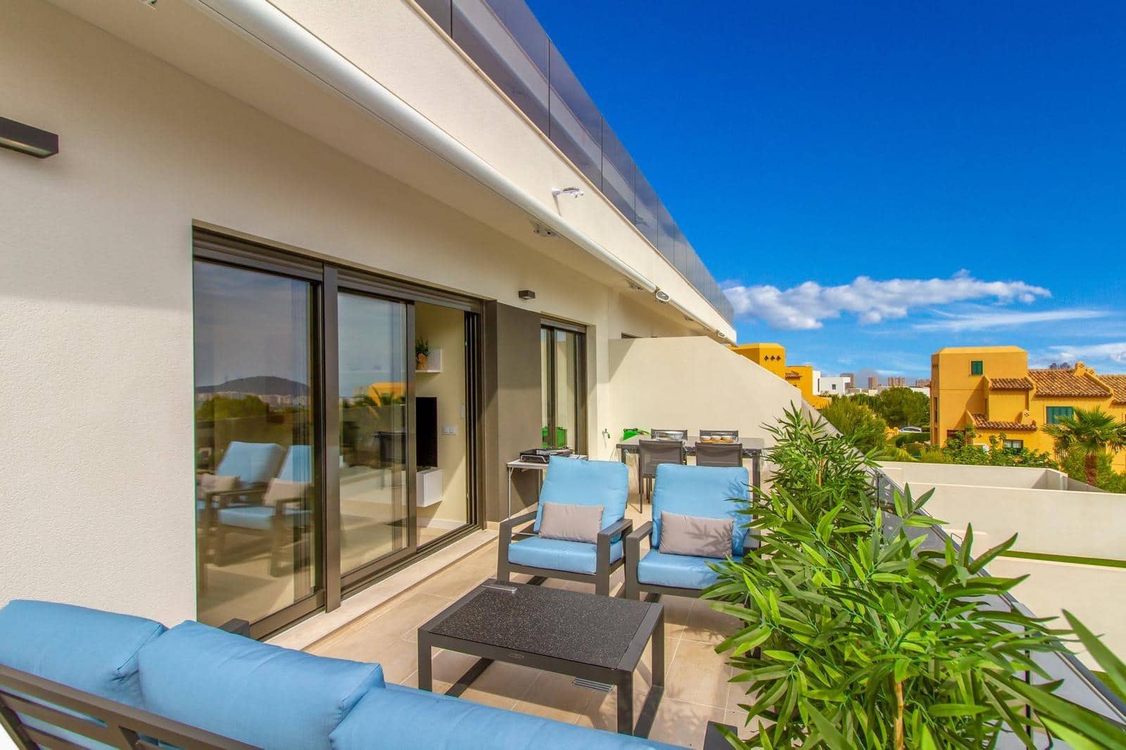 Apartamento de 2 habitaciones en Finestrat en venta con piscina - 370.000 € (Ref: 9449177)