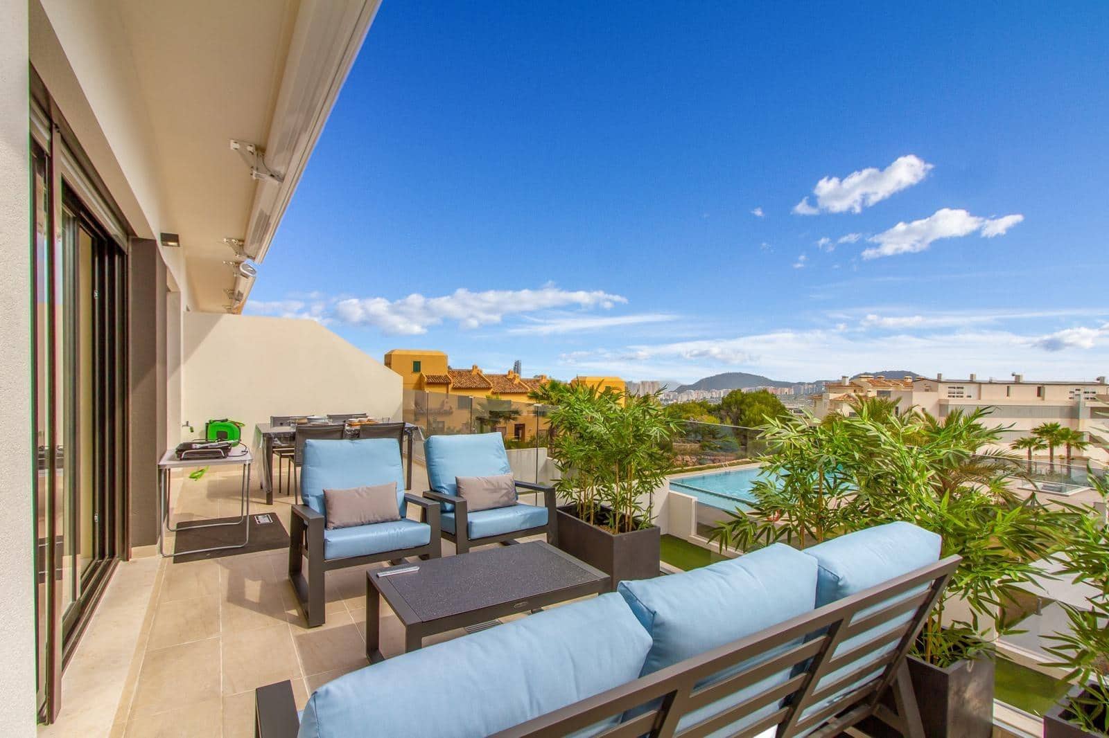 Apartamento de 2 habitaciones en Finestrat en venta con piscina - 370.000 € (Ref: 9449177)