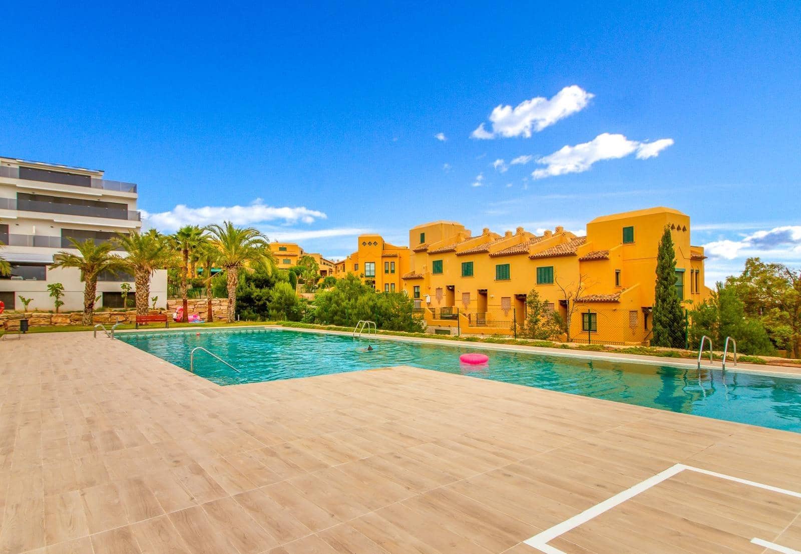 Apartamento de 2 habitaciones en Finestrat en venta con piscina - 370.000 € (Ref: 9449177)