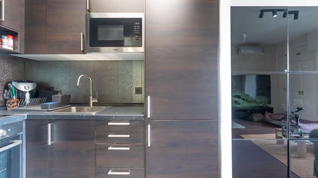 1 soveværelse Lejlighed til salg i Alcobendas med swimmingpool - € 382.000 (Ref: 9449178)