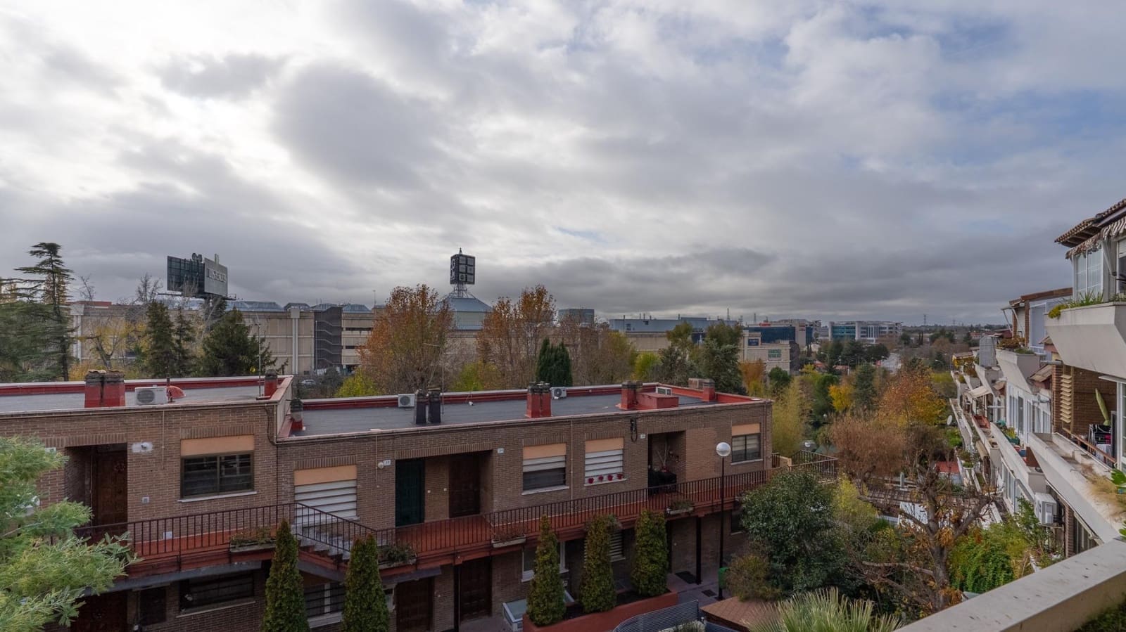 1 soveværelse Lejlighed til salg i Alcobendas med swimmingpool - € 382.000 (Ref: 9449178)