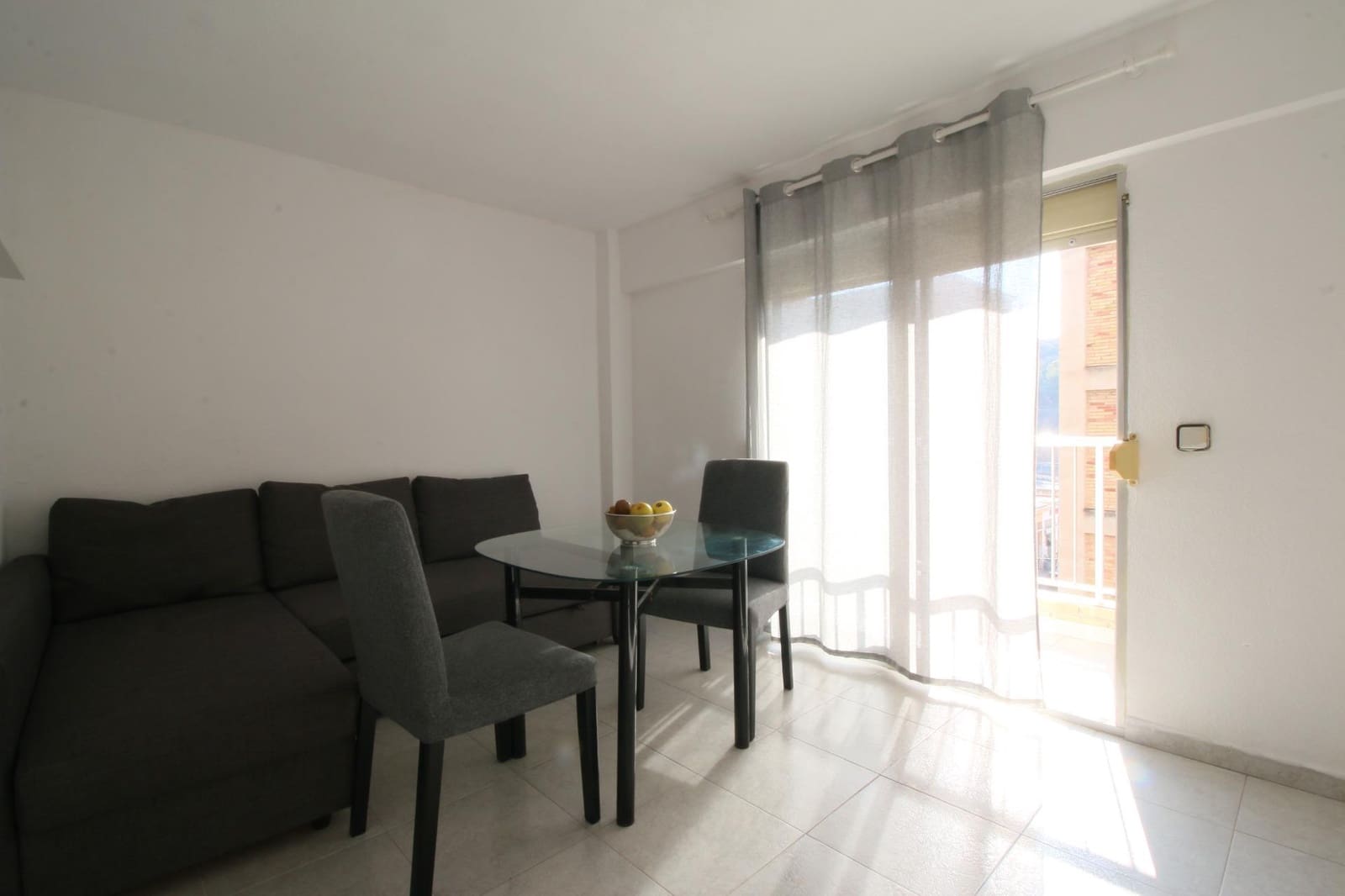 3 soverom Leilighet til salgs i Alicante by - € 70 000 (Ref: 9450871)