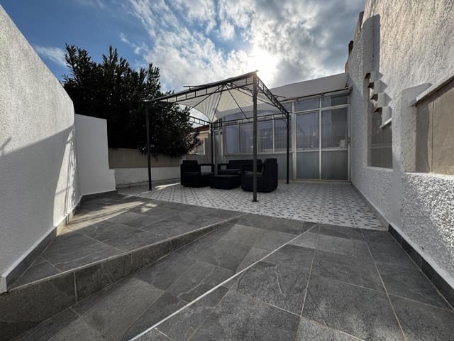 2 soveværelse Bungalow til salg i El Limonar, Torrevieja - € 119.900 (Ref: 9452123)