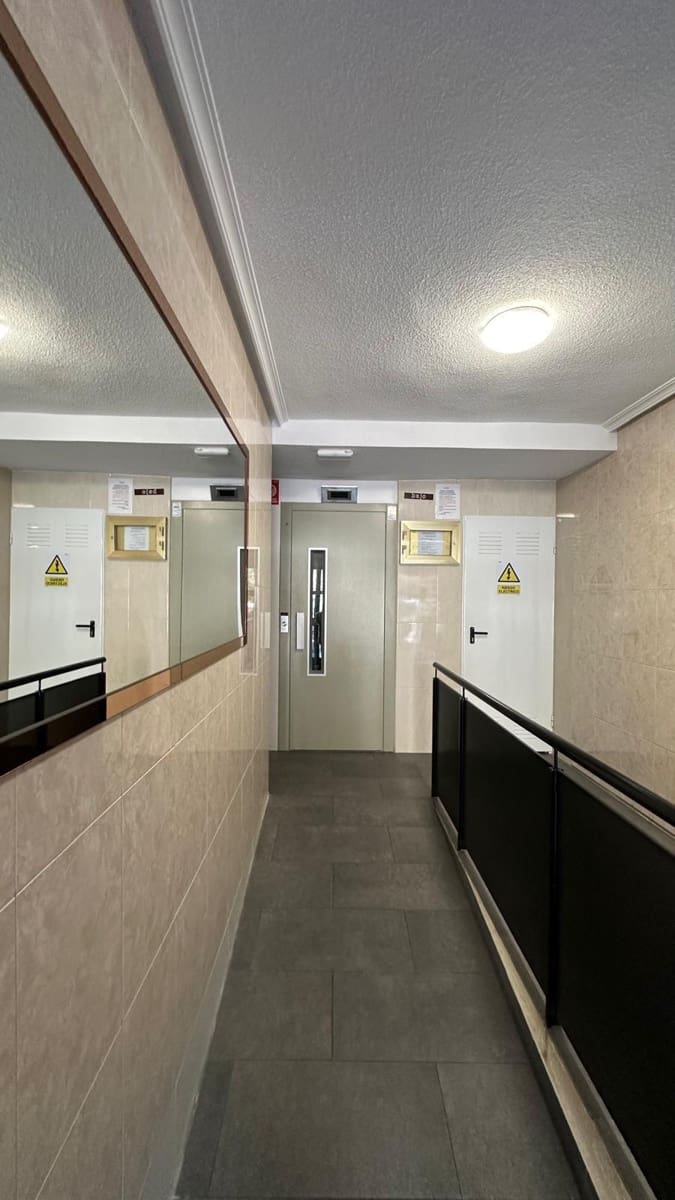 Piso de 3 habitaciones en Alcorcón en venta - 279.000 € (Ref: 9452124)