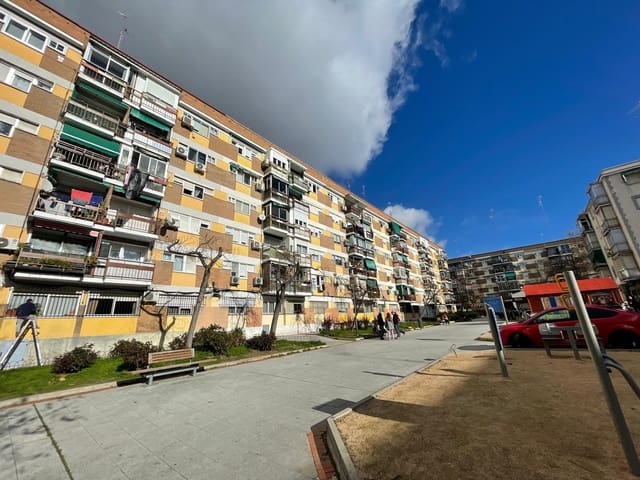 3 makuuhuone Asunto myytävänä paikassa Alcorcón - 279 000 € (Ref: 9452124)