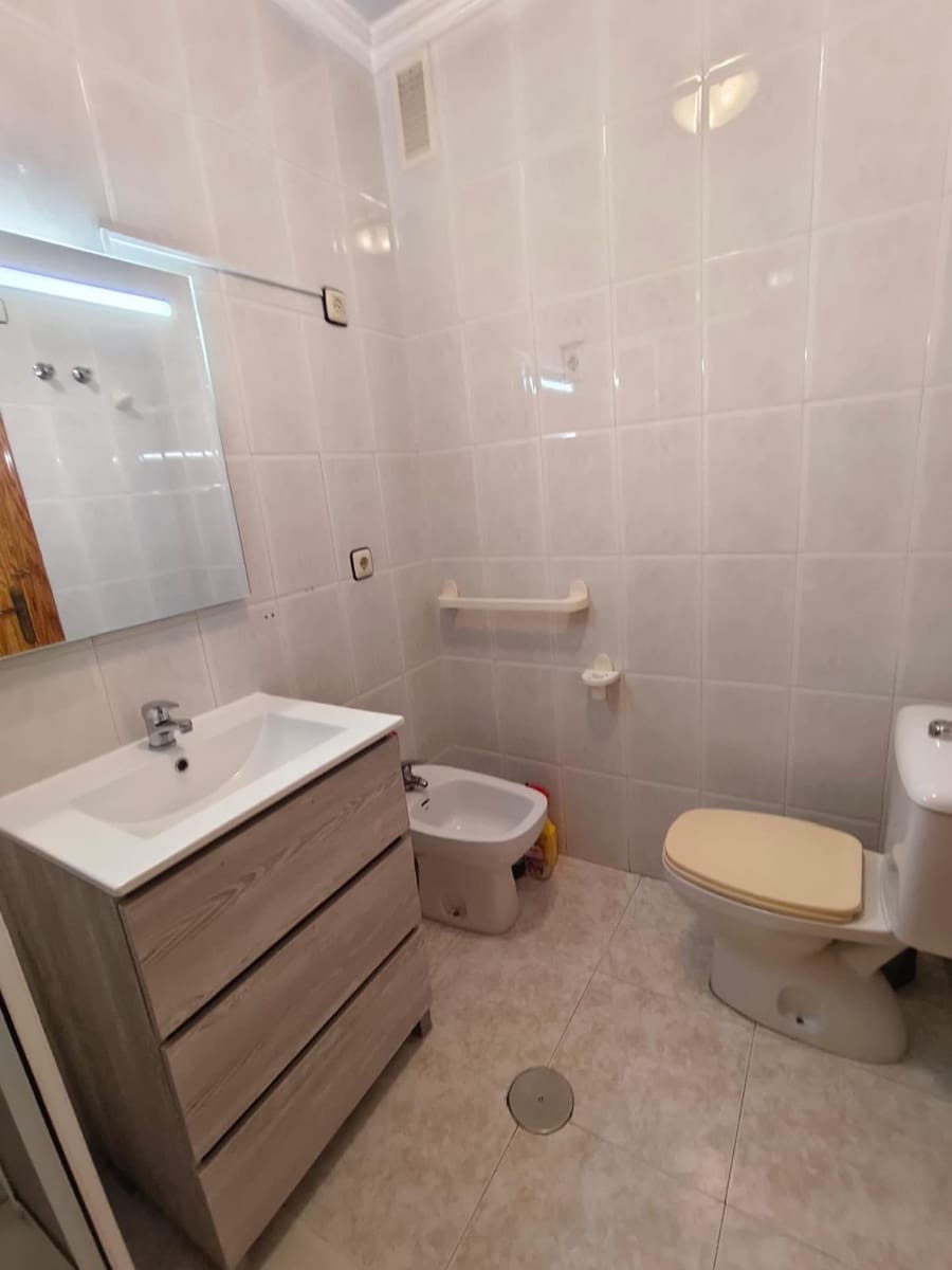 2 chambre Appartement à vendre à Torrevieja - 125 900 € (Ref: 9456256)