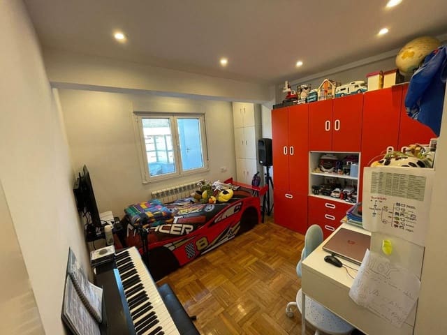 3 camera da letto Attico in vendita in Oviedo con garage - 299.900 € (Rif: 9456258)