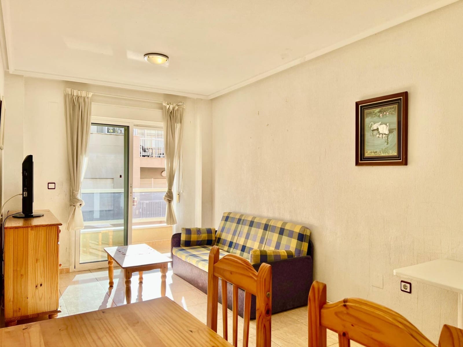 Apartamento de 2 habitaciones en Torrevieja en venta - 142.000 € (Ref: 9456259)