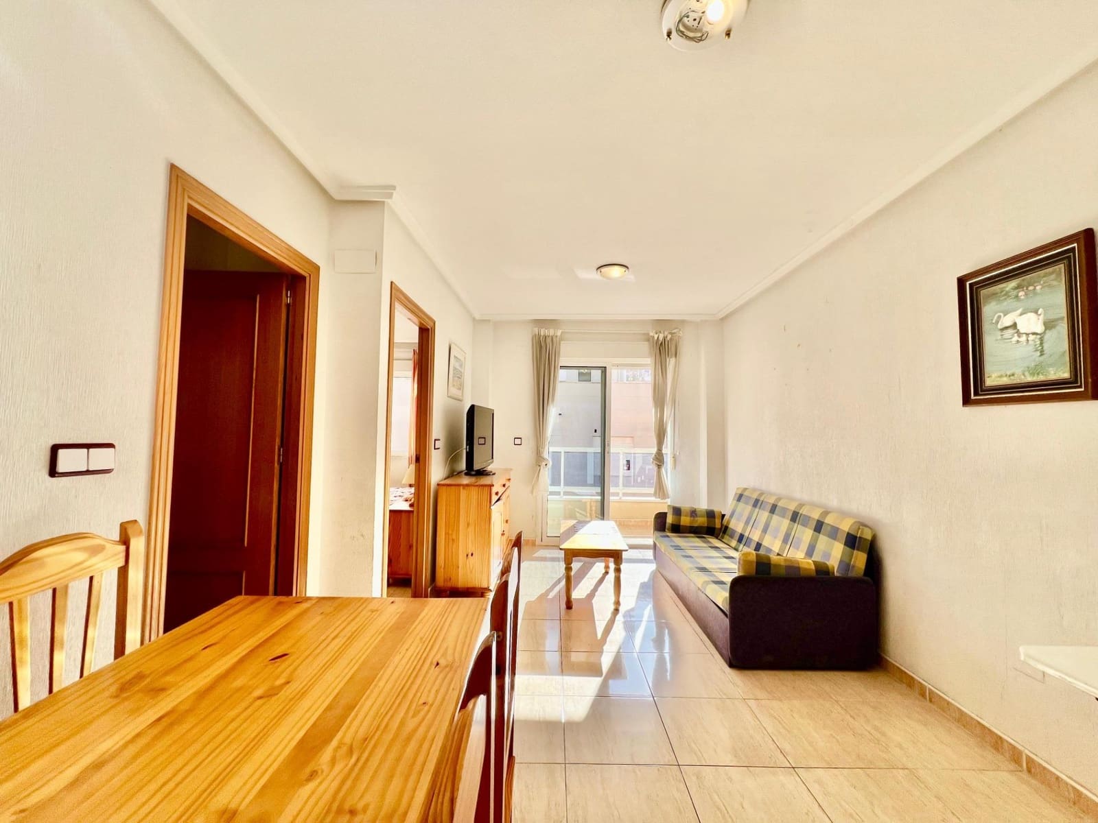 Apartamento de 2 habitaciones en Torrevieja en venta - 142.000 € (Ref: 9456259)