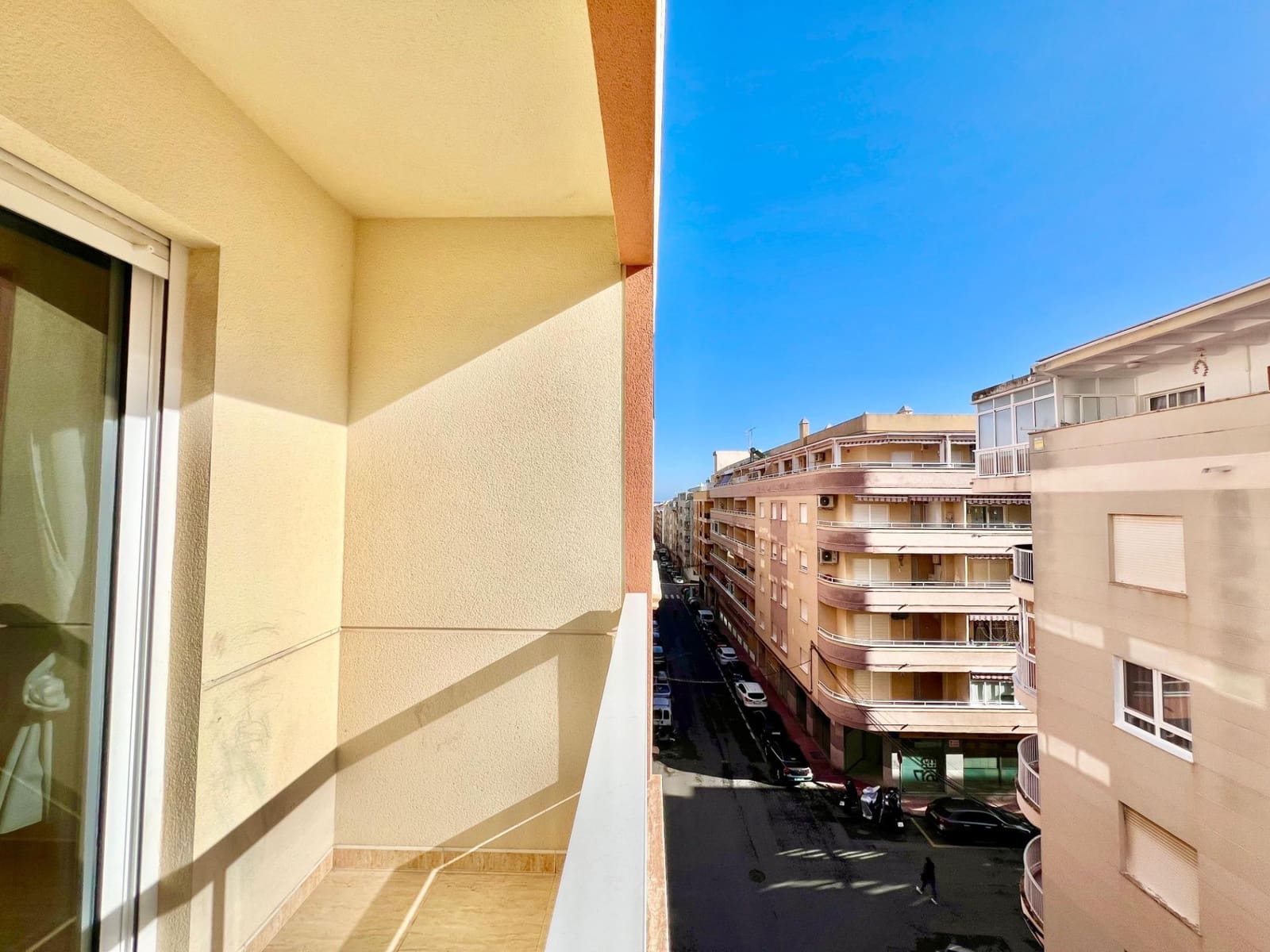 Apartamento de 2 habitaciones en Torrevieja en venta - 142.000 € (Ref: 9456259)