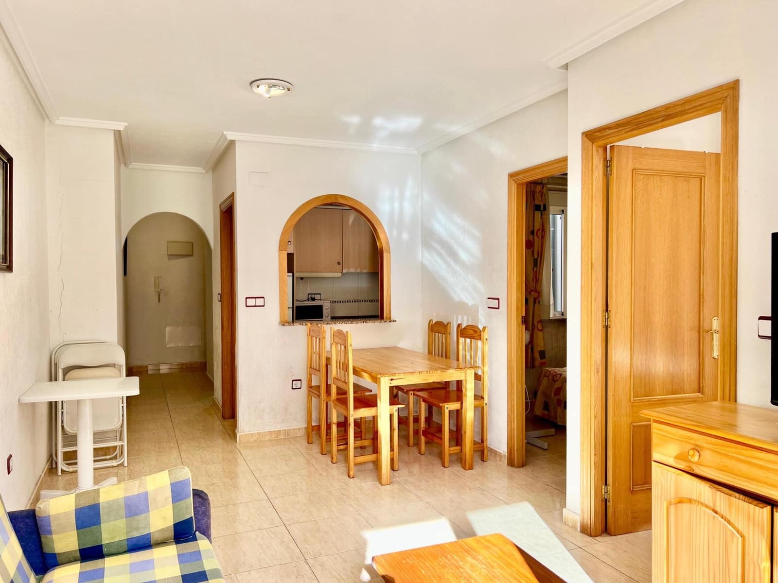 Apartamento de 2 habitaciones en Torrevieja en venta - 142.000 € (Ref: 9456259)