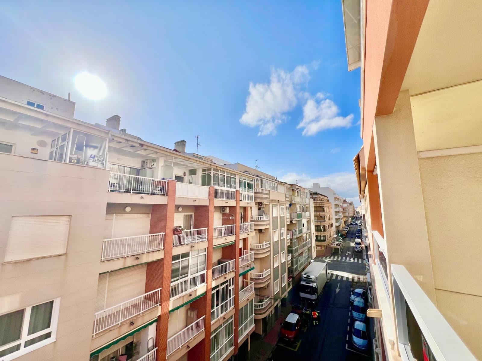 Apartamento de 2 habitaciones en Torrevieja en venta - 142.000 € (Ref: 9456259)