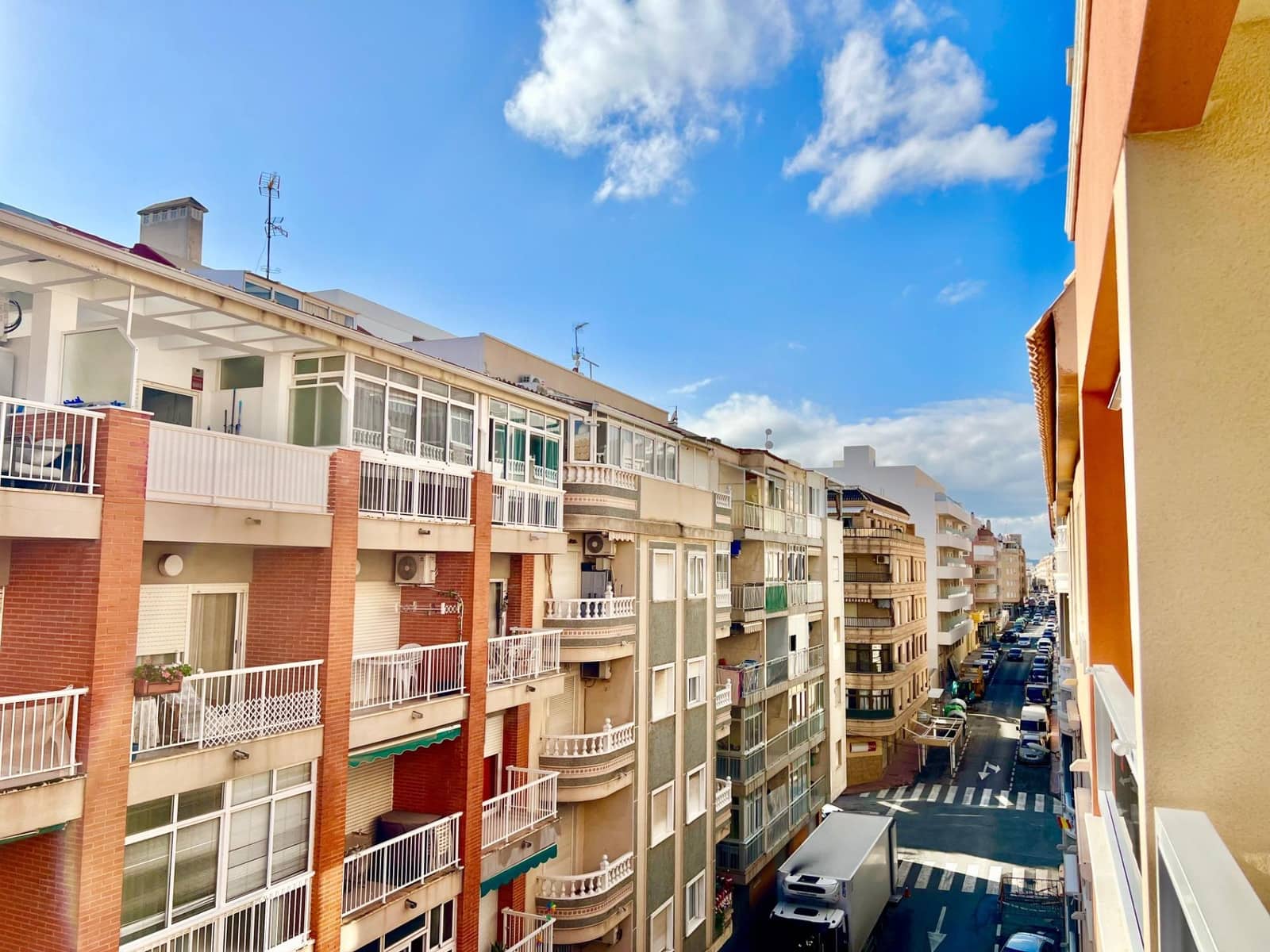 Apartamento de 2 habitaciones en Torrevieja en venta - 142.000 € (Ref: 9456259)