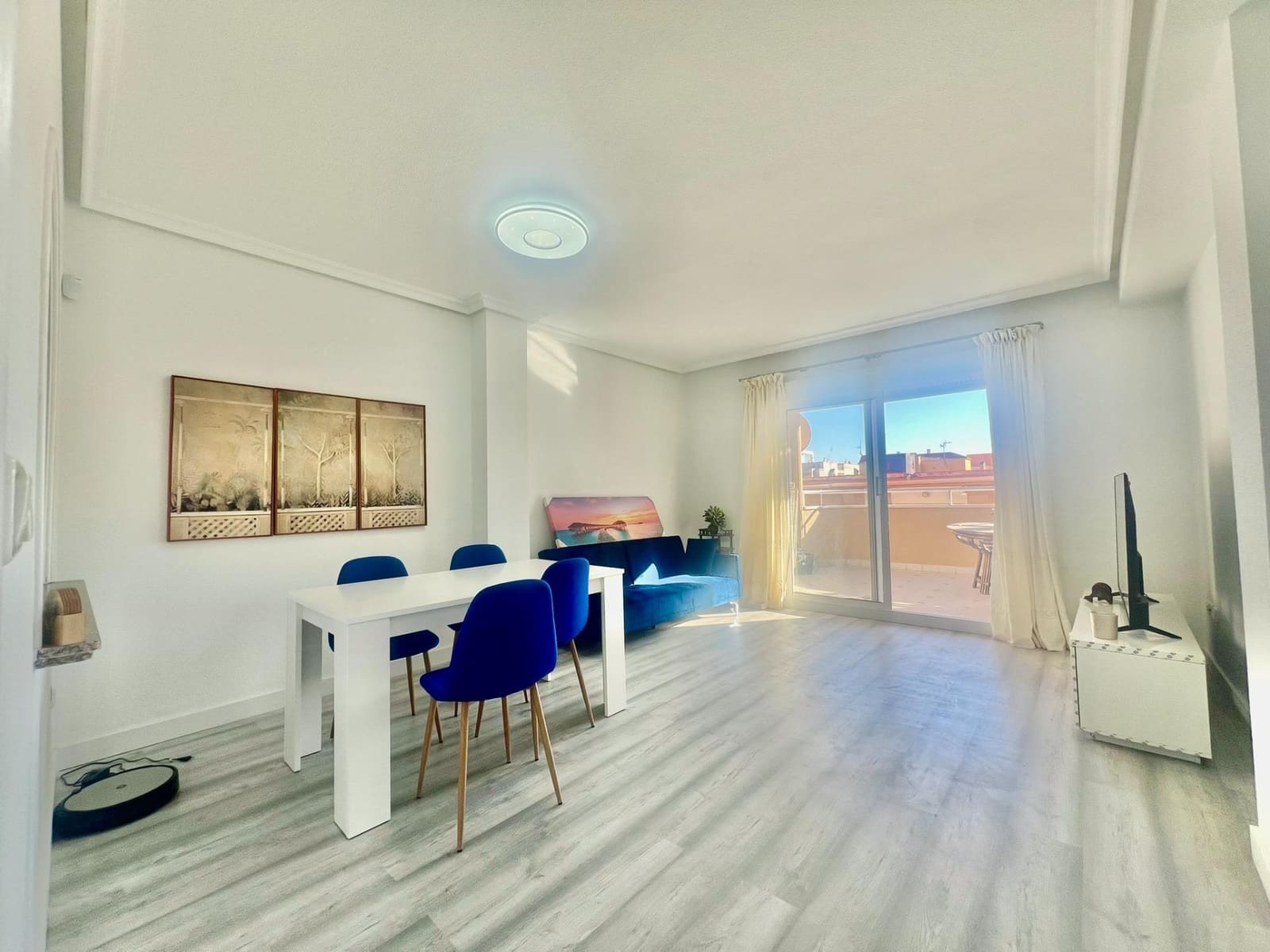 Apartamento de 2 habitaciones en Torrevieja en venta - 177.000 € (Ref: 9456260)