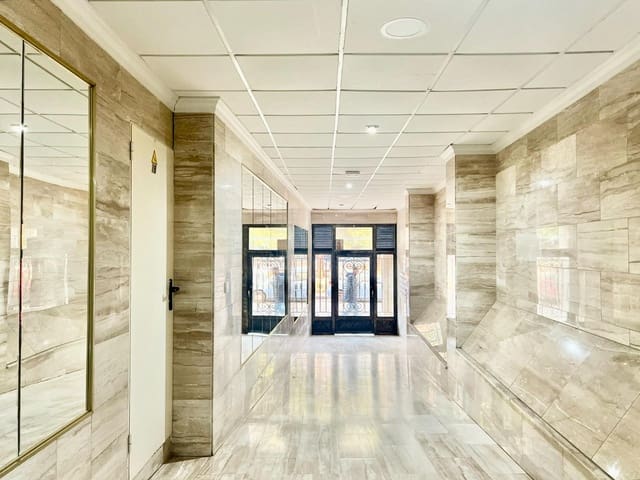 Apartamento de 2 habitaciones en Playa del Cura, Torrevieja en venta - 177.000 € (Ref: 9456260)