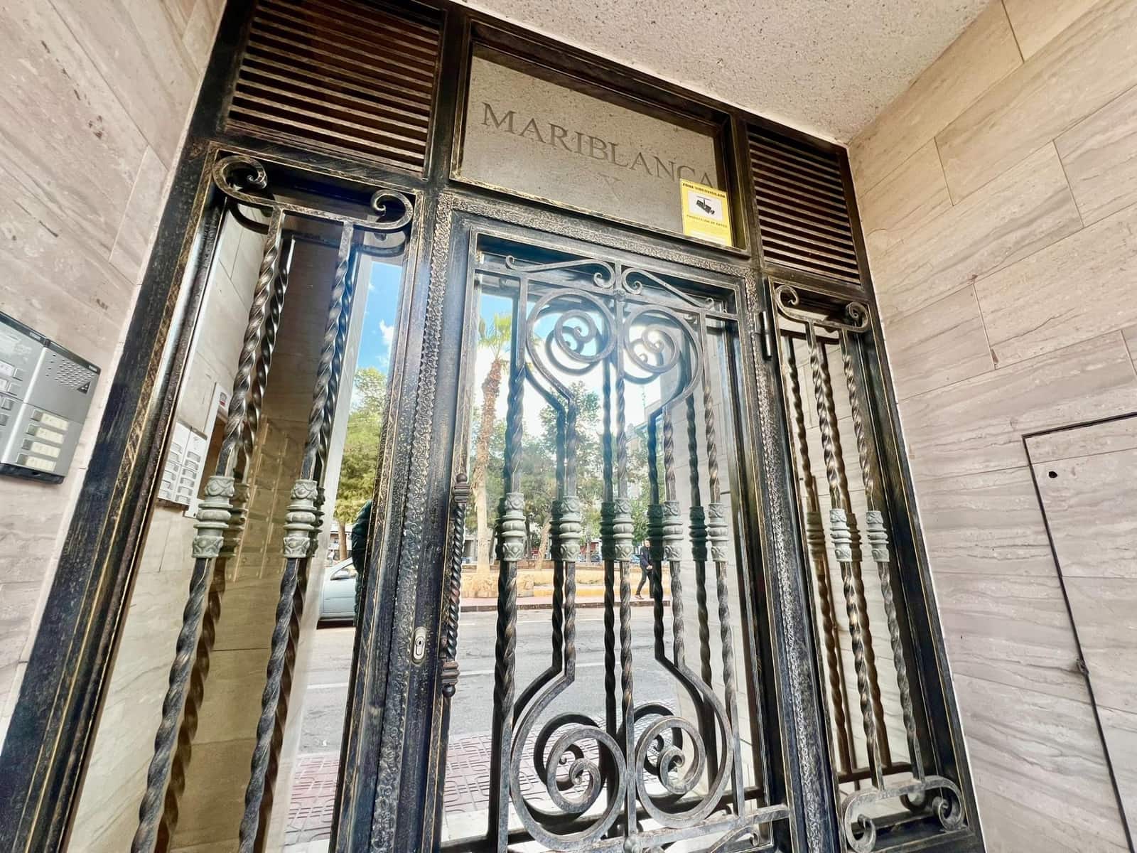 Apartamento de 2 habitaciones en Torrevieja en venta - 177.000 € (Ref: 9456260)