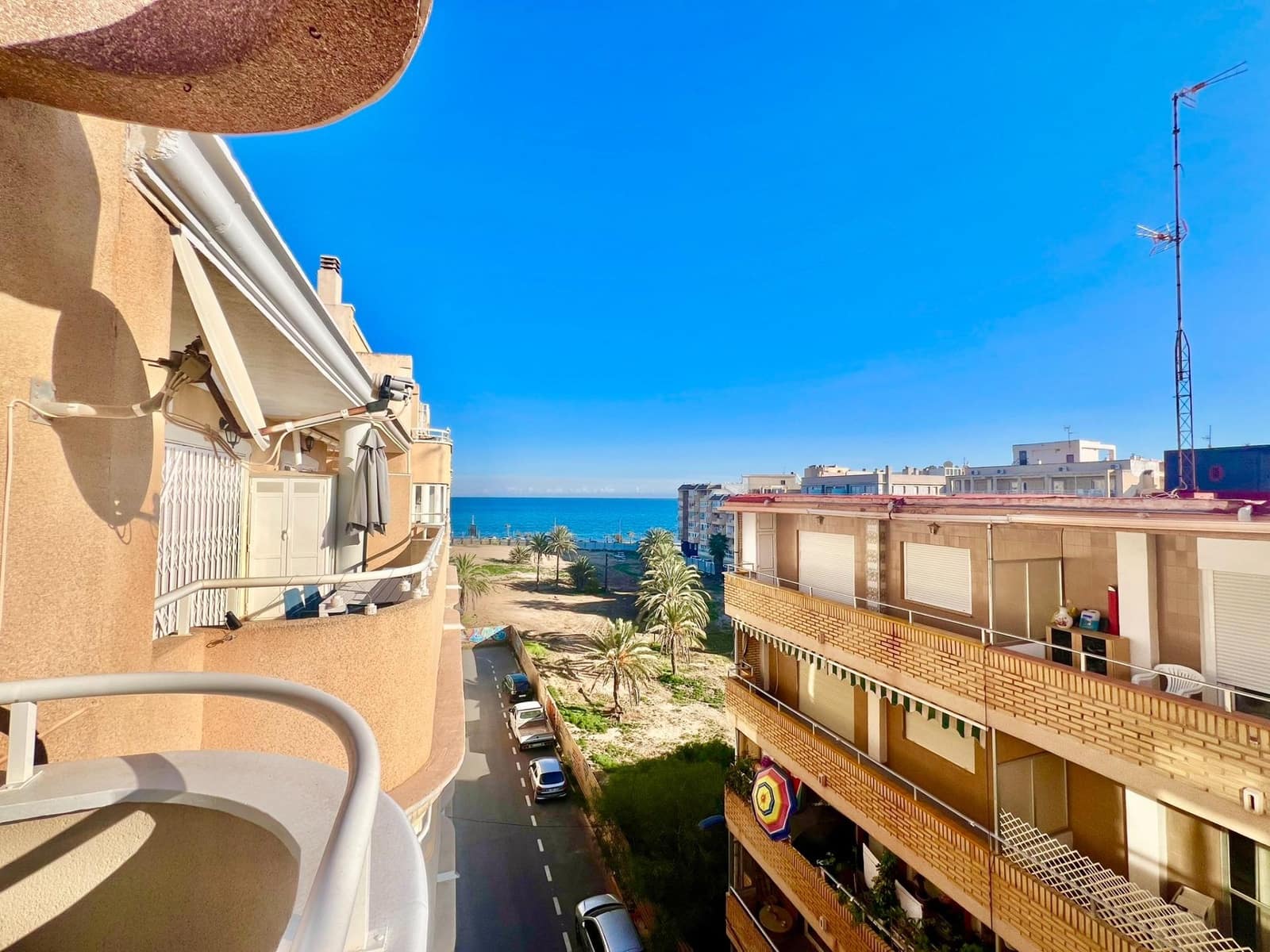 Apartamento de 2 habitaciones en Torrevieja en venta - 177.000 € (Ref: 9456260)