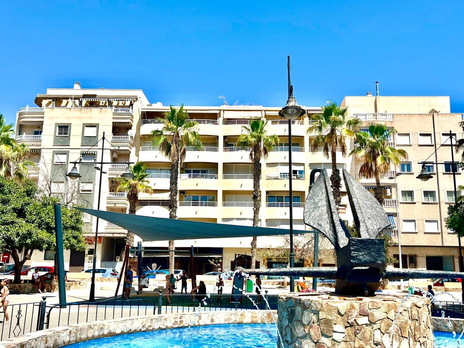 Apartamento de 2 habitaciones en Torrevieja en venta - 177.000 € (Ref: 9456260)