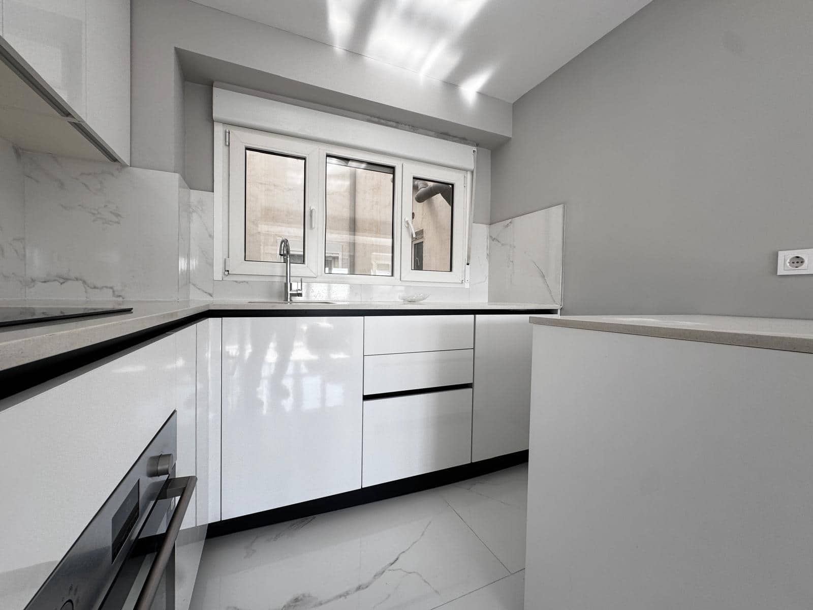 Apartamento de 3 habitaciones en Torrevieja en venta - 250.000 € (Ref: 9462079)