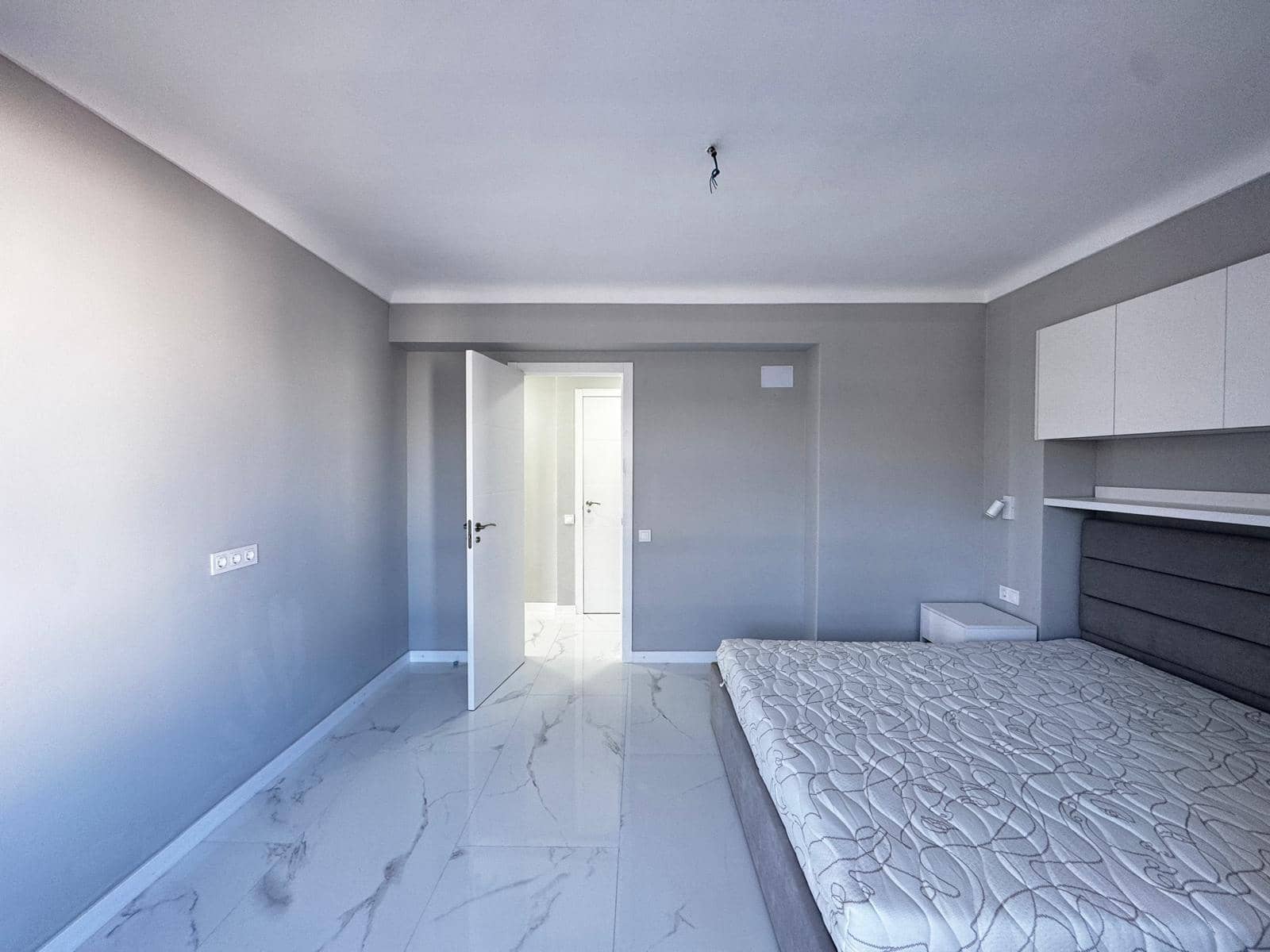 Apartamento de 3 habitaciones en Torrevieja en venta - 250.000 € (Ref: 9462079)