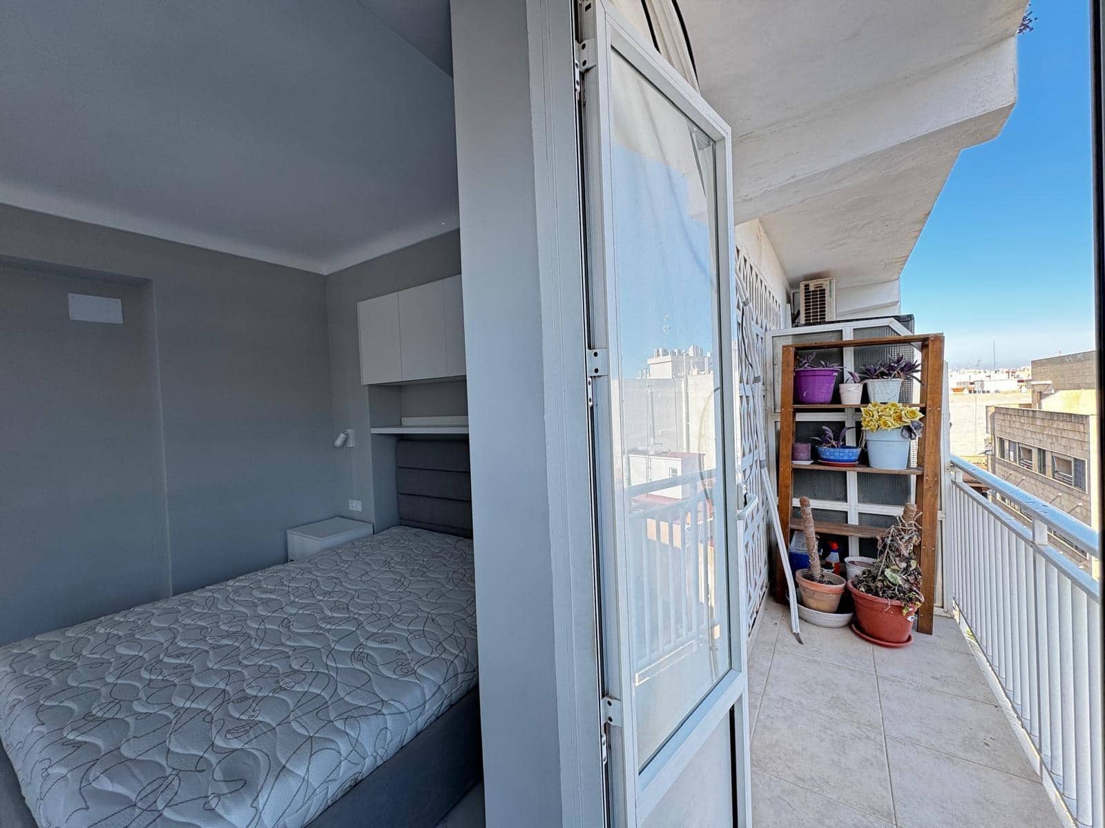 Apartamento de 3 habitaciones en Torrevieja en venta - 250.000 € (Ref: 9462079)