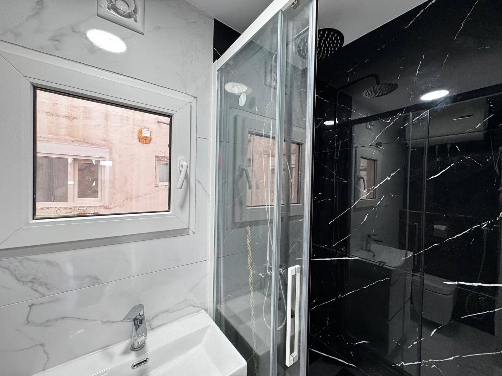 Apartamento de 3 habitaciones en Torrevieja en venta - 250.000 € (Ref: 9462079)